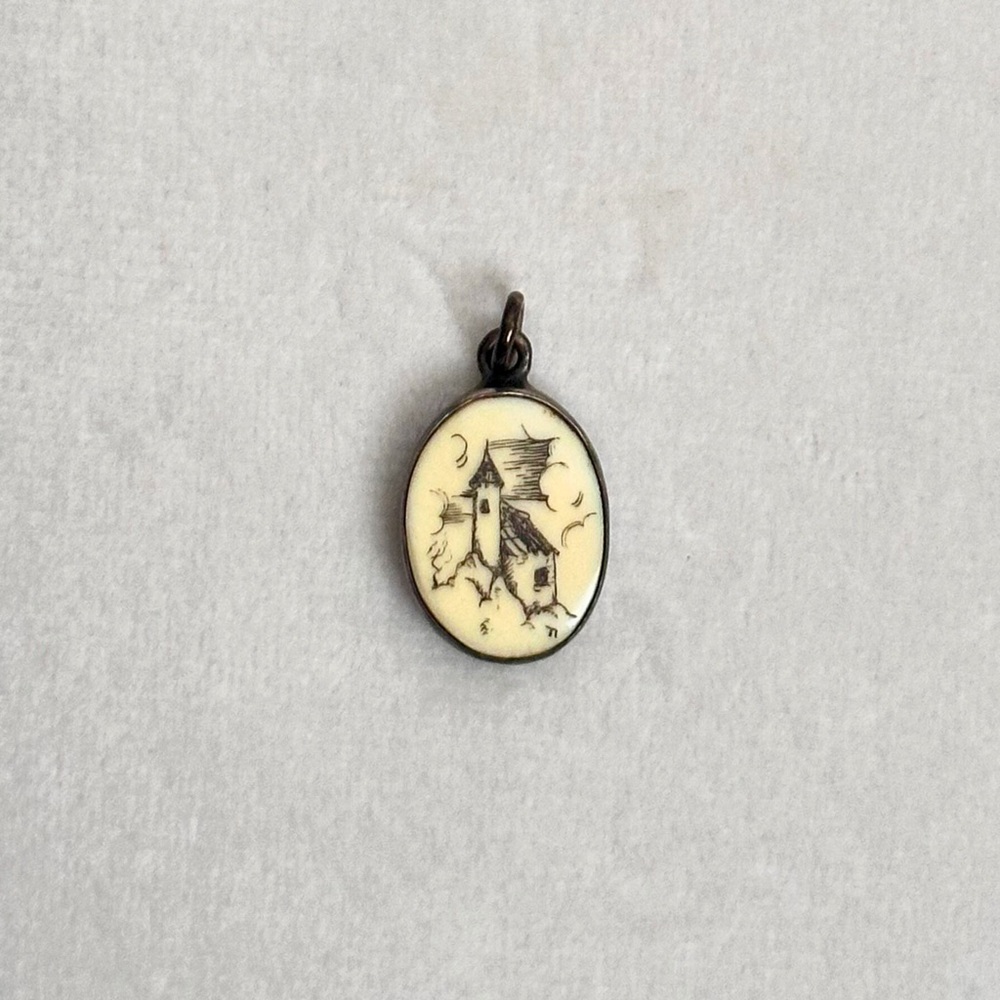 Antique Tested 925 Silver Scrimshaw Pendant / charm